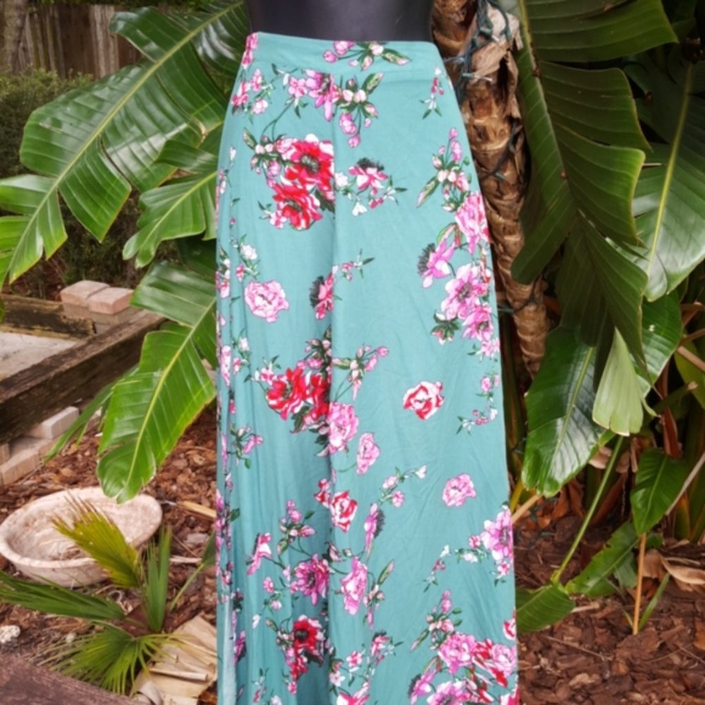 Lulus maxi skirt Medium